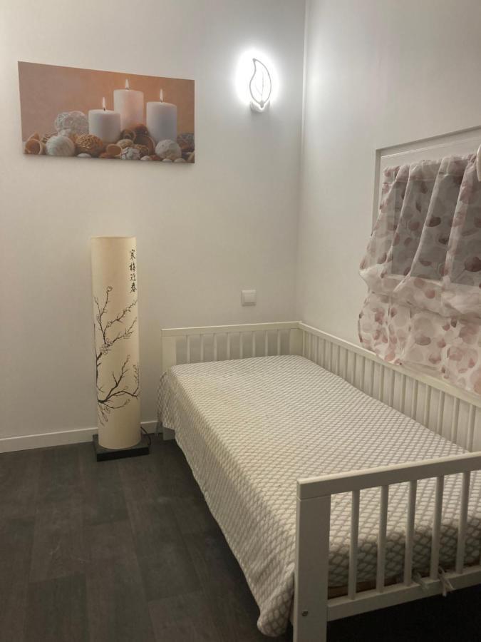 Au Havre De Paix Apartman Garéoult Kültér fotó